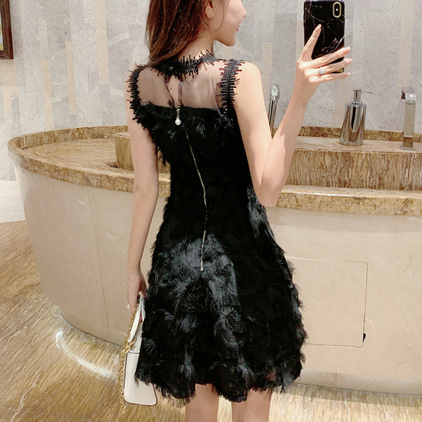 Model elegant de rochie de dama in roz si negru