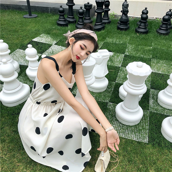 Modern női pöttyös ruha két színben