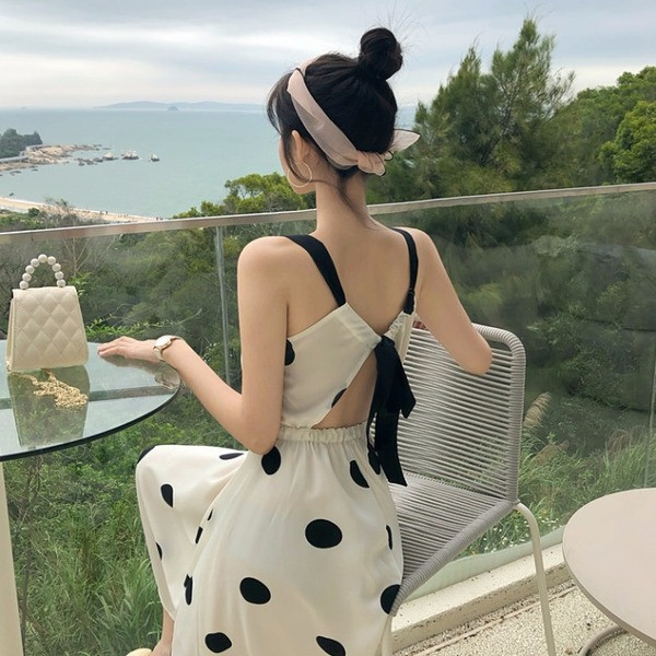 Modern női pöttyös ruha két színben