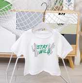 Alkalmi gyerek póló fiúknak fehér színben, rátéttel