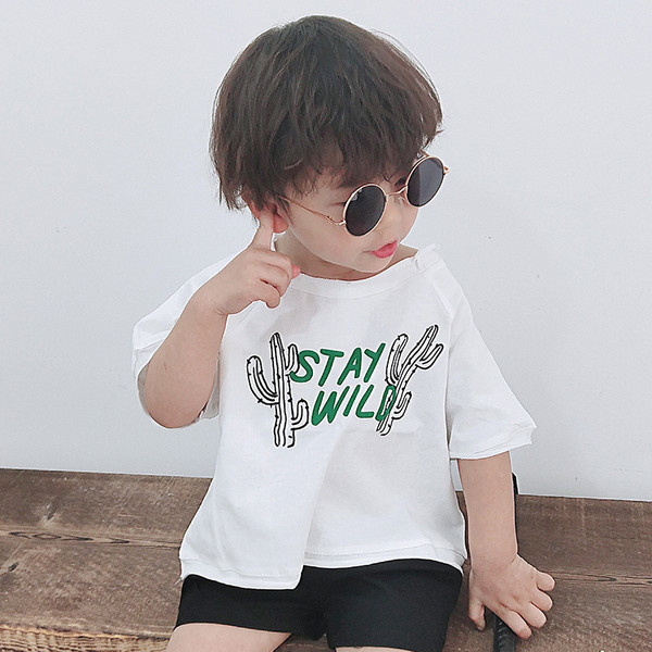 Alkalmi gyerek póló fiúknak fehér színben, rátéttel