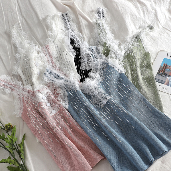 alkalmi női felső csipkével és díszítő kövekkel