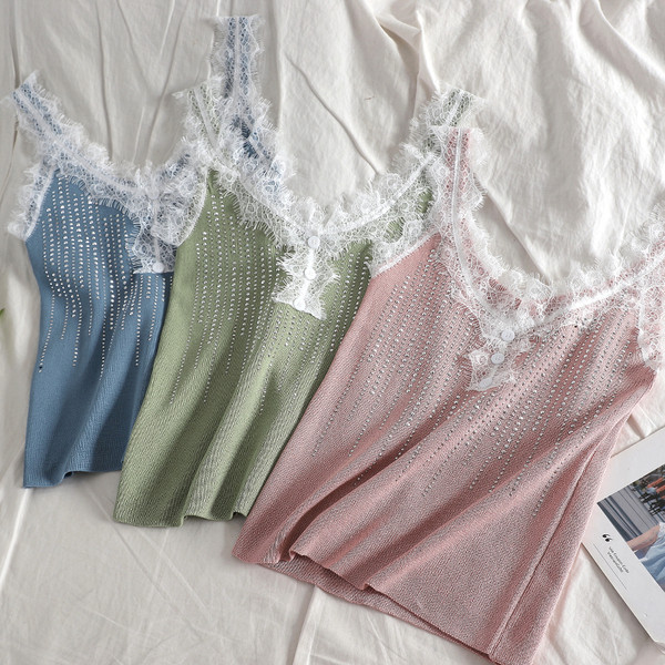 alkalmi női felső csipkével és díszítő kövekkel