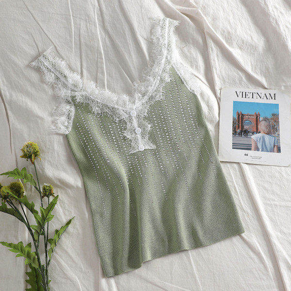 alkalmi női felső csipkével és díszítő kövekkel