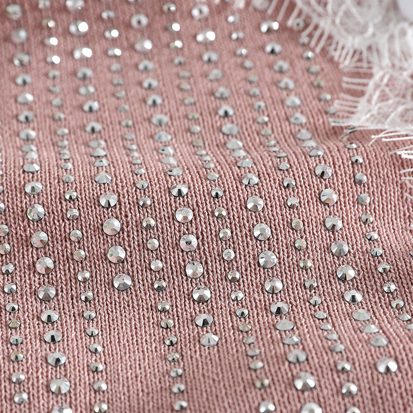 alkalmi női felső csipkével és díszítő kövekkel