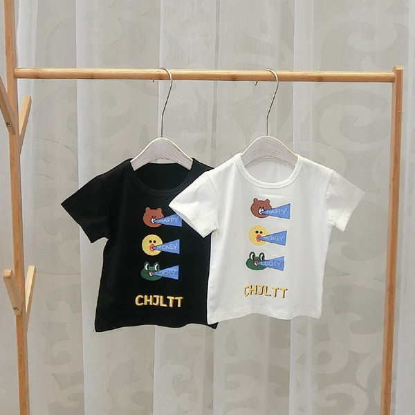 Tricou pentru copii pentru baieti in alb si negru cu aplicatie