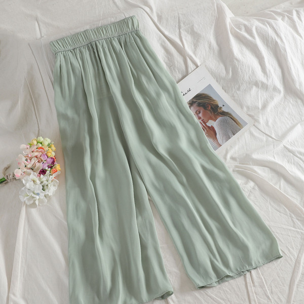 Női nyári nadrág gumírozással több színben