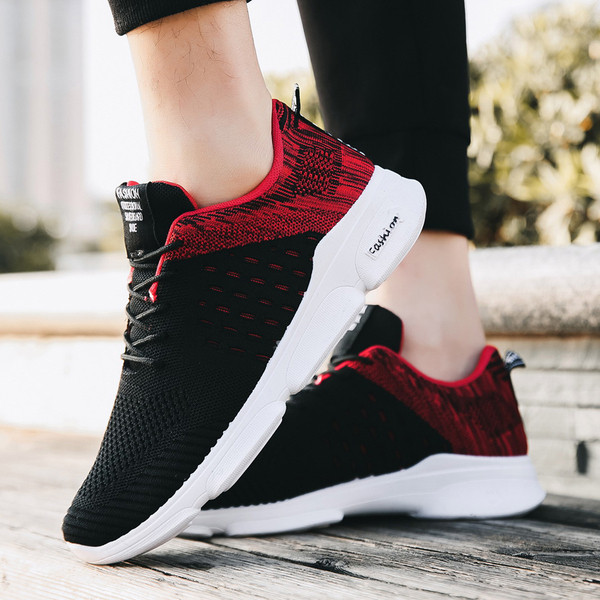 Férfi sportcipő vastag talppal, két színben