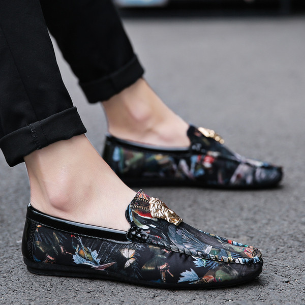 Стилни мъжки мокасини с метален елемент в два цвята 