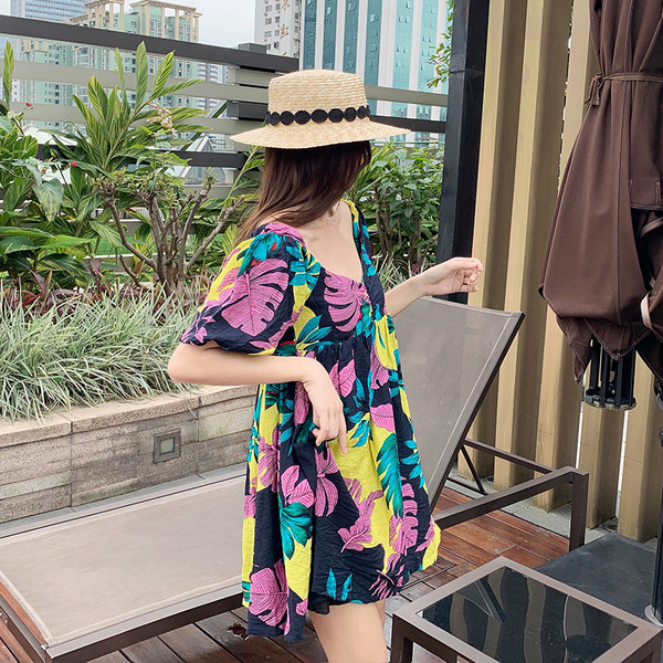 Lezser női ruha virágos motívumokkal, két színben