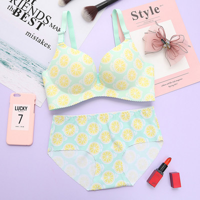 Kétrészes, színes mintás női napi szett