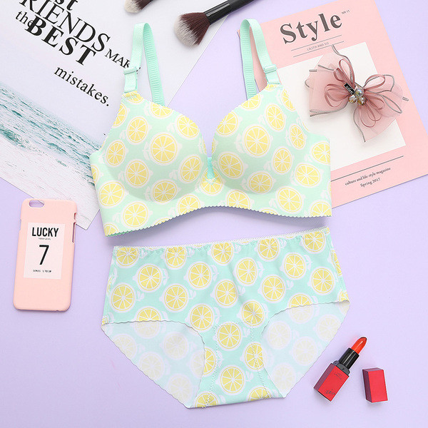 Kétrészes, színes mintás női napi szett