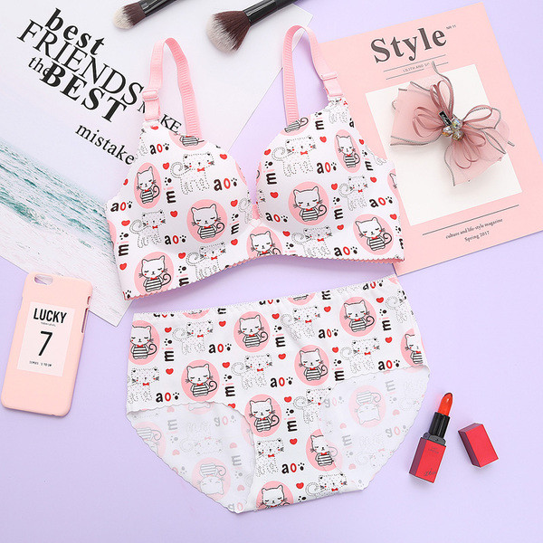 Kétrészes, színes mintás női napi szett