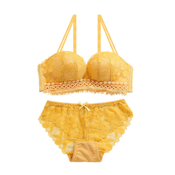 Stílusos kétrészes fehérnemű fekete, kék és sárga csipkével