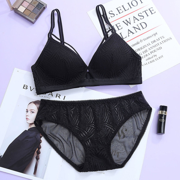 Napi fehérnemű két részből, különböző színekben