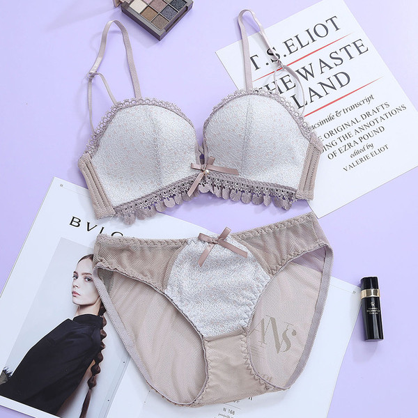 Set de lenjerie de damă modernă din două părți în mai multe culori