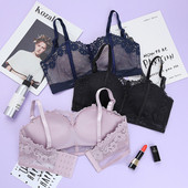 Kétrészes női fehérnemű szett különböző színekben csipkével