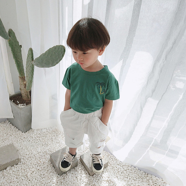 Tricou pentru copii alb și verde cu aplicație-pentru băieți