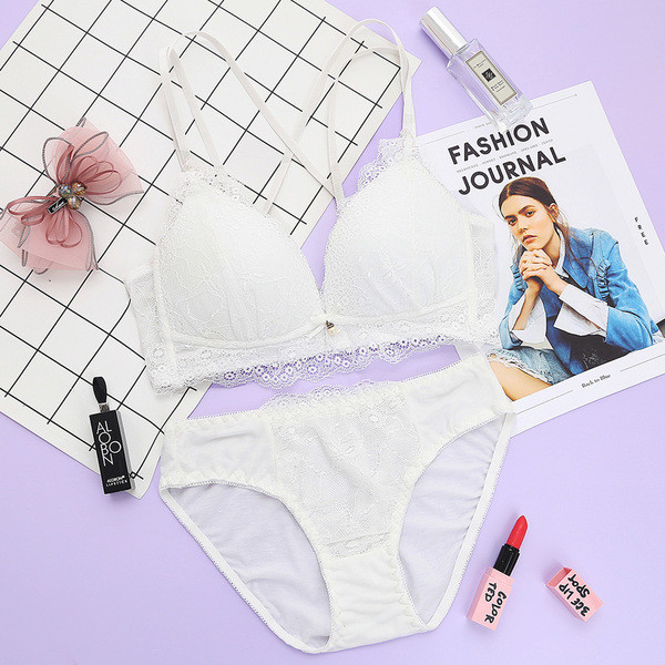 Napi fehérnemű szett csipkével több színben