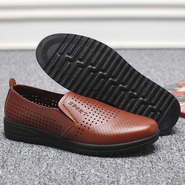 Modern férfi lélegző mokaszinok két színben