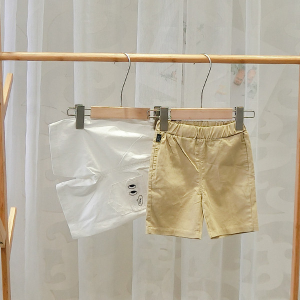 Gyermek rövidnadrág két színben rátéttel - fiúknak