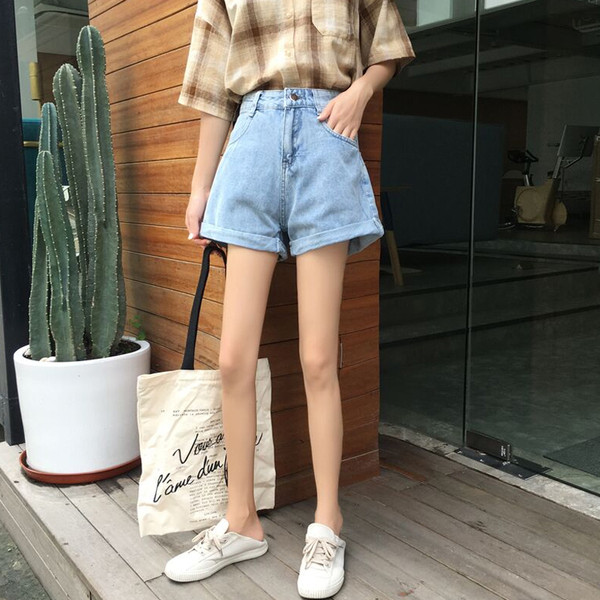 Alkalmi női farmer magas derékkal, világos színben