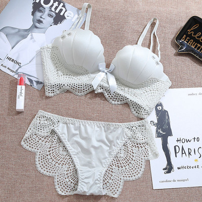 Új kétrészes fehérnemű szett csipkével több színben