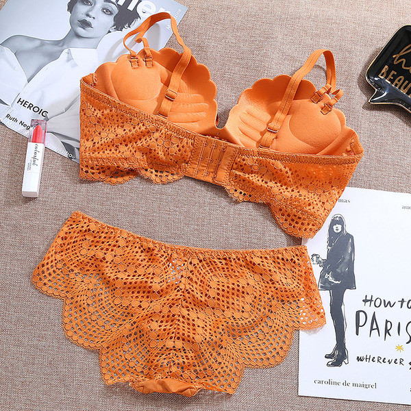 Új kétrészes fehérnemű szett csipkével több színben