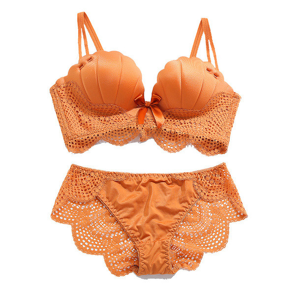 Új kétrészes fehérnemű szett csipkével több színben