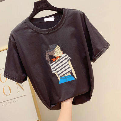 Több színben rátéttel ellátott női póló