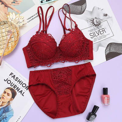 Stílusos női kétrészes fehérnemű szett csipkével több színben