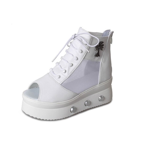 Stílusos női szandál platformmal, két modellben