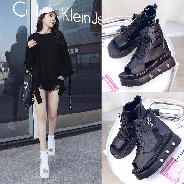 Stílusos női szandál platformmal, két modellben