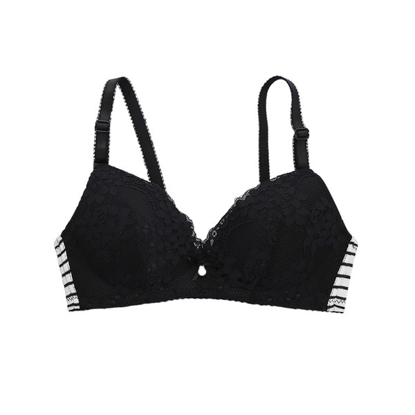 Intim, kétrészes fehérnemű fekete-fehér csipkével