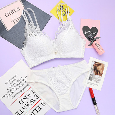 Stílusos fehérnemű szett több színben