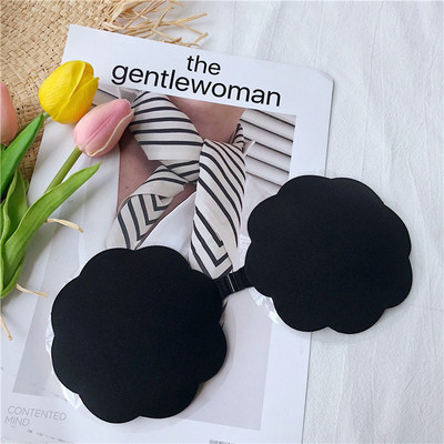 Öntapadó női melltartó fekete és bézs színben