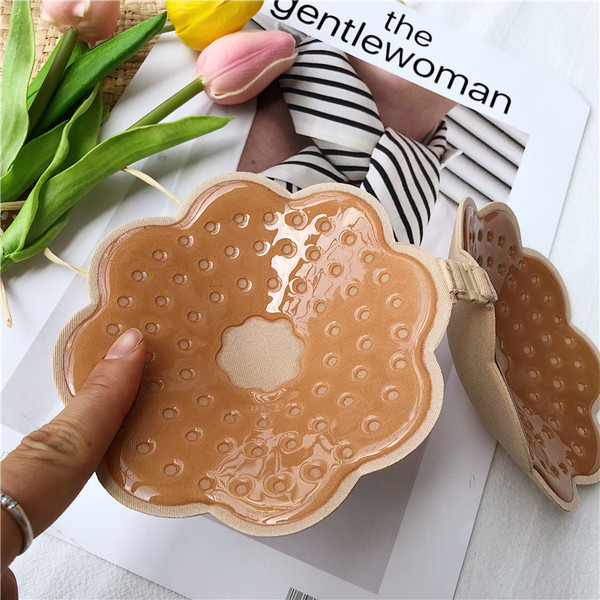 Öntapadó női melltartó fekete és bézs színben