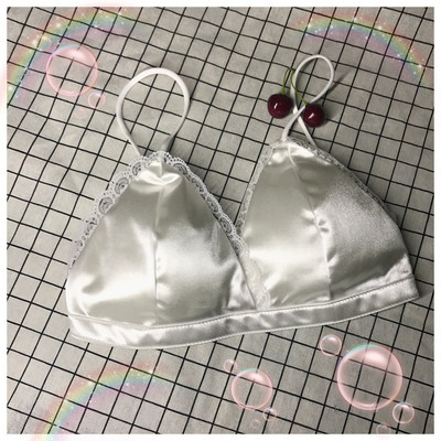 Szatén női melltartó fekete-fehér csipkével