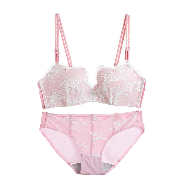 Lenjerie intimă în două părți în negru, alb și roz