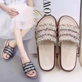 Модерни дамски чехли с перли в два цвята