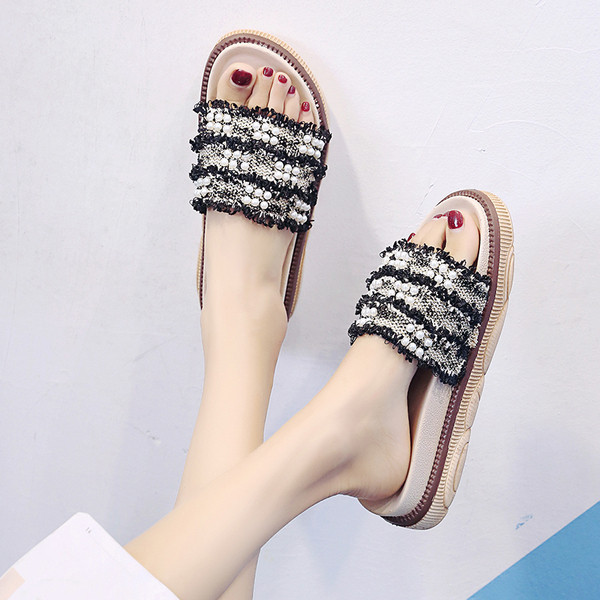 Модерни дамски чехли с перли в два цвята 