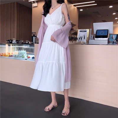 Дамска семпла рокля в бял цвят разкроен модел