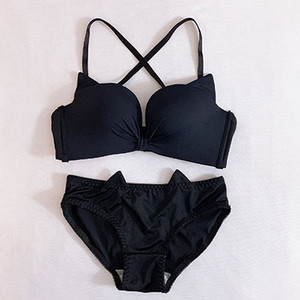 Intim kétrészes fehérnemű 3D elemekkel több színben