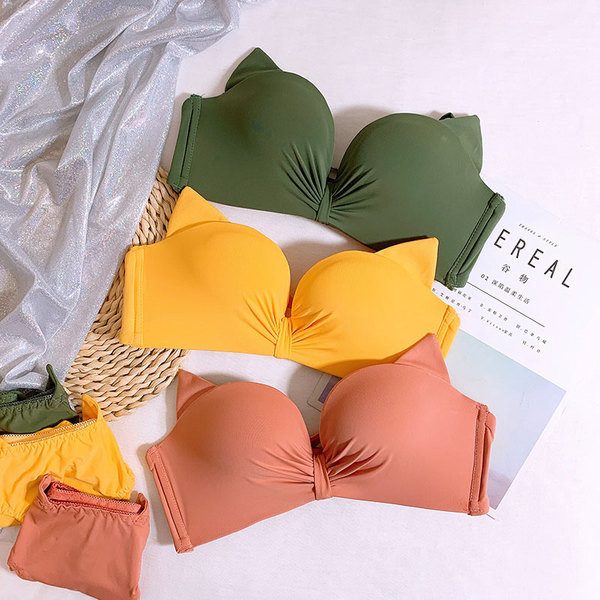 Intim kétrészes fehérnemű 3D elemekkel több színben