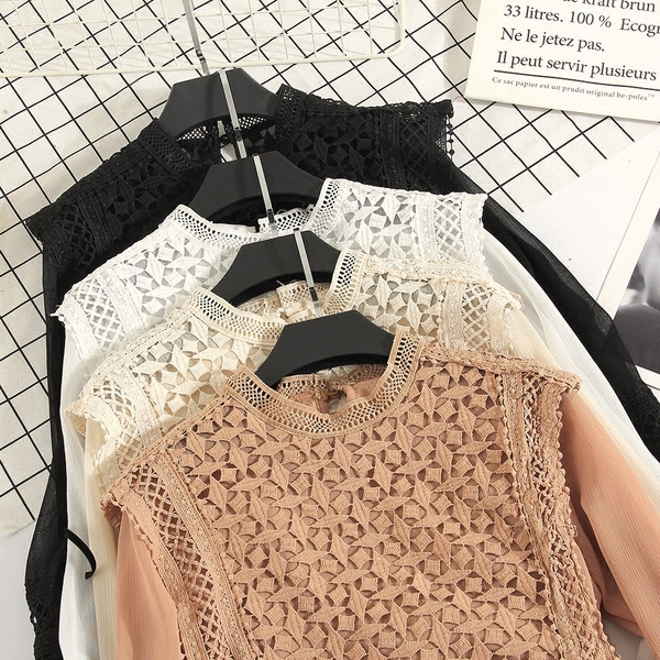 Női ing csipkével és lótusz ujjal