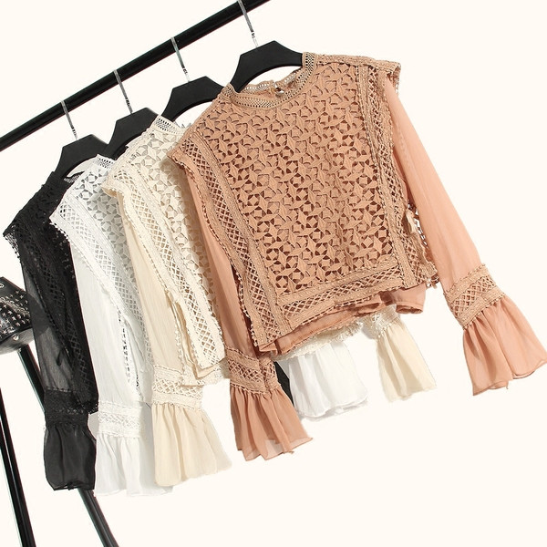 Női ing csipkével és lótusz ujjal