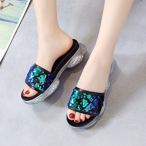 Új modell női flitterekkel, két színben