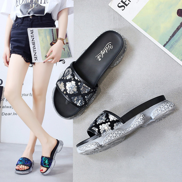 Új modell női flitterekkel, két színben