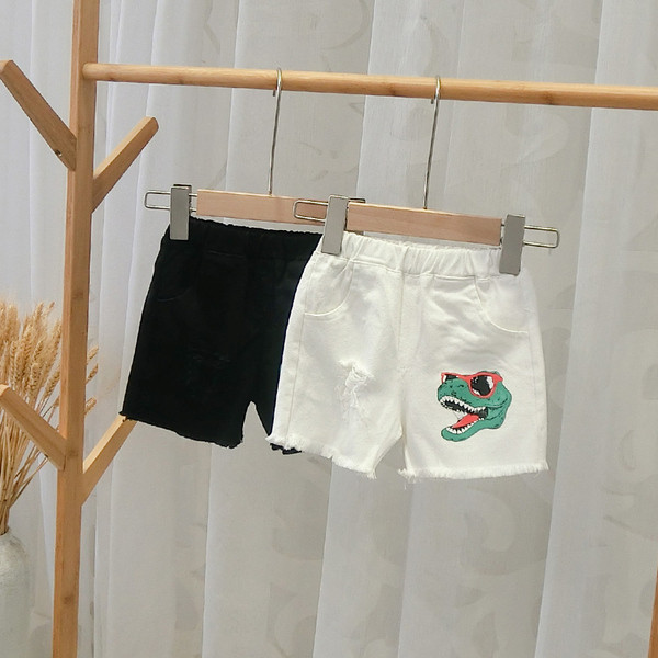 Gyermek rövidnadrág fehér és fekete színben fiúknak