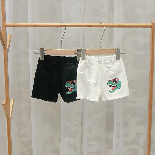 Gyermek rövidnadrág fehér és fekete színben fiúknak